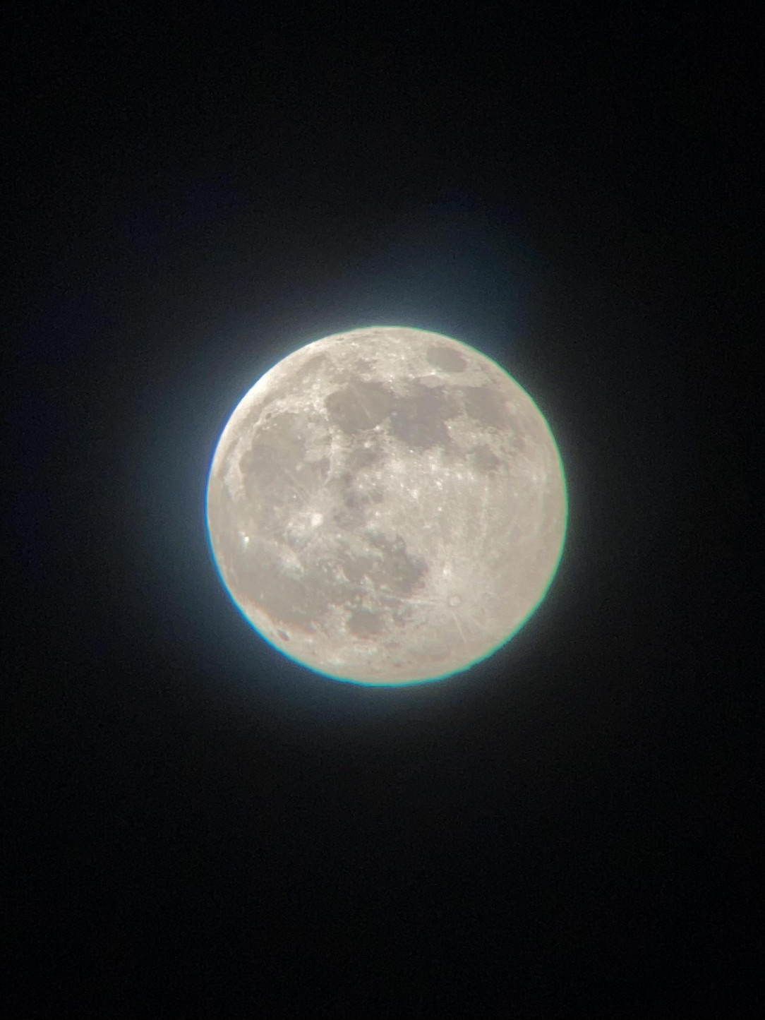 The best picture of the moon I (15F) have taken so far! - 26.04.21
