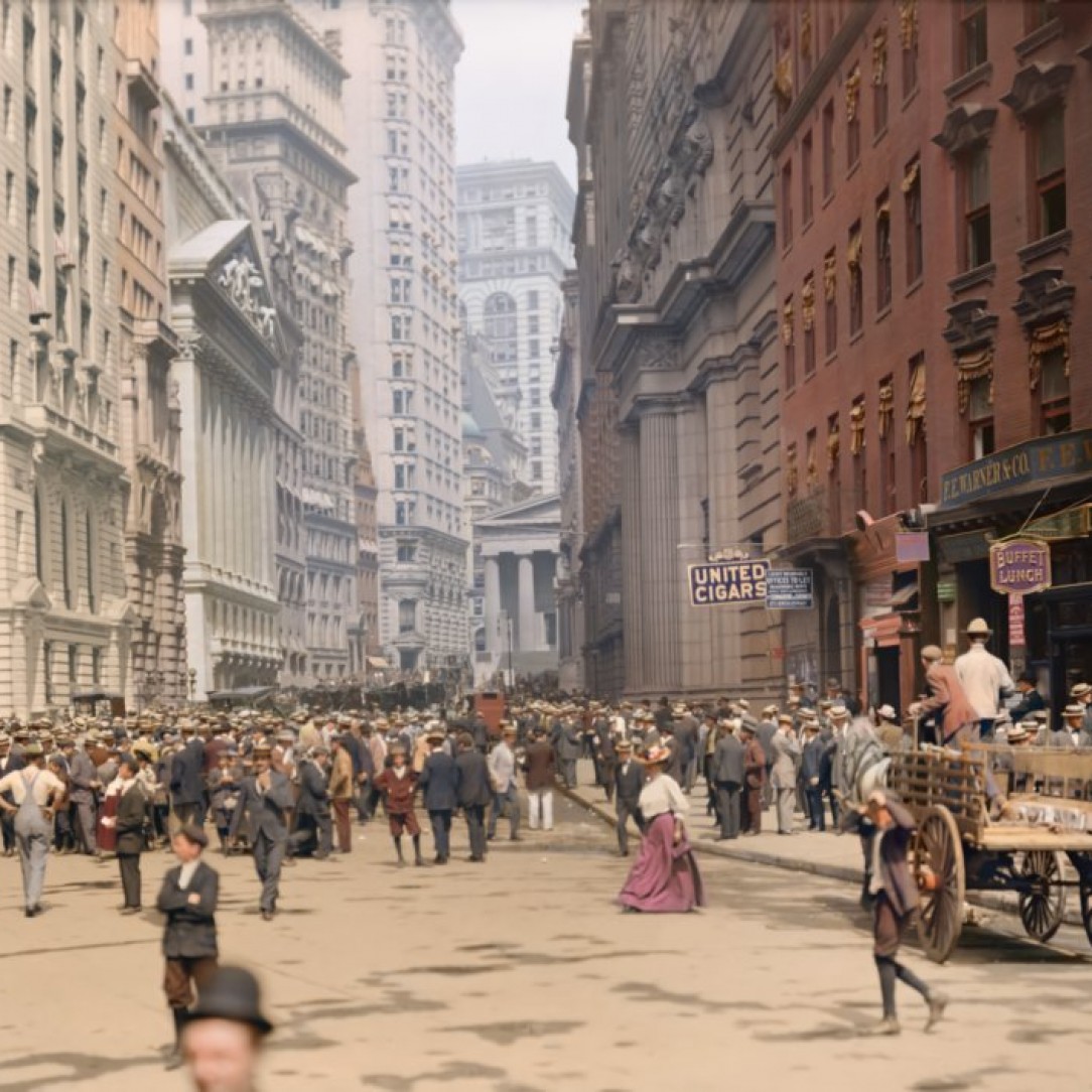 Broadway in 1900