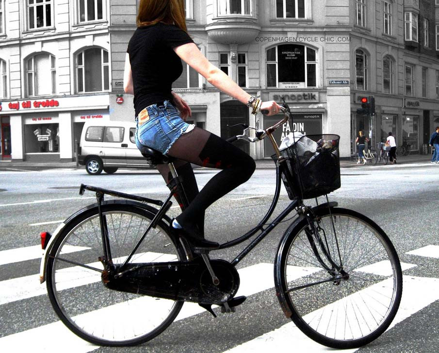 Copenhagen Fashionista on Wheels