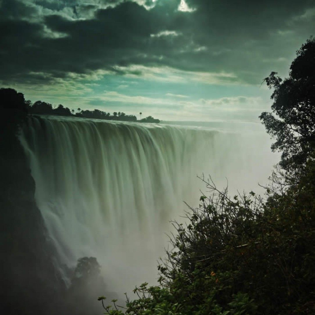 Victoria Falls between Zambia and Zimbabwe