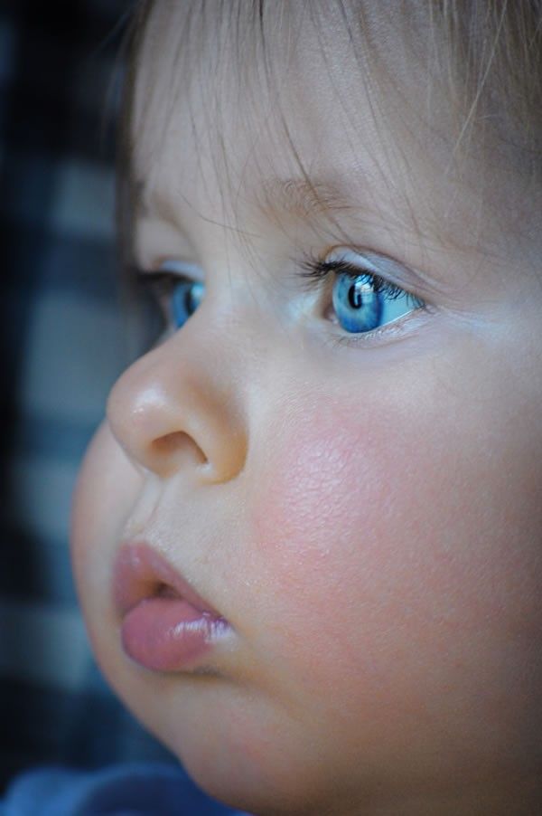 >Baby Girl Blue Eyes